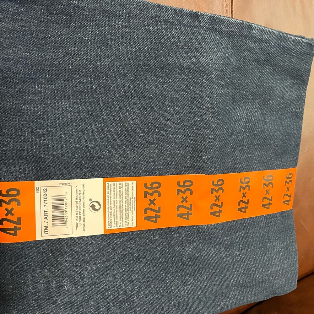NWT Kirkland Signature Jeans 42x36 - Picture 3 of 9